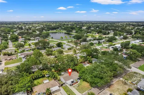 4527 Yardley Avenue N St Petersburg FL 33713