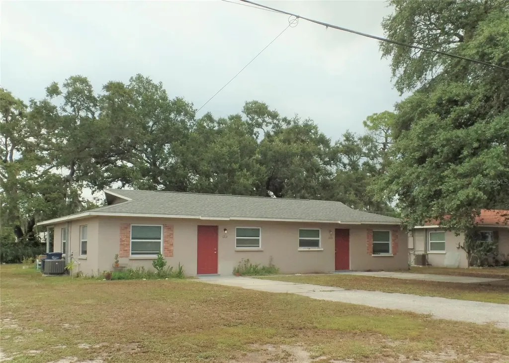 1233 Idlewild Court Sarasota FL 34243