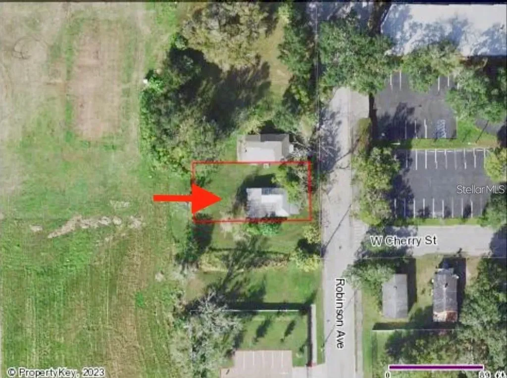 1304 Robinson Avenue Kissimmee FL 34741