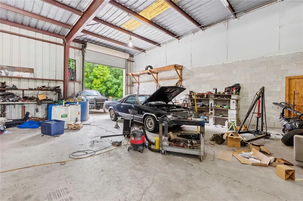 15804 Us Highway 301 Dade City FL 33523