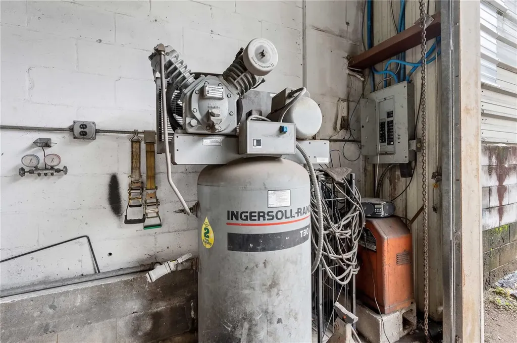 15804 Us Highway 301 Dade City FL 33523