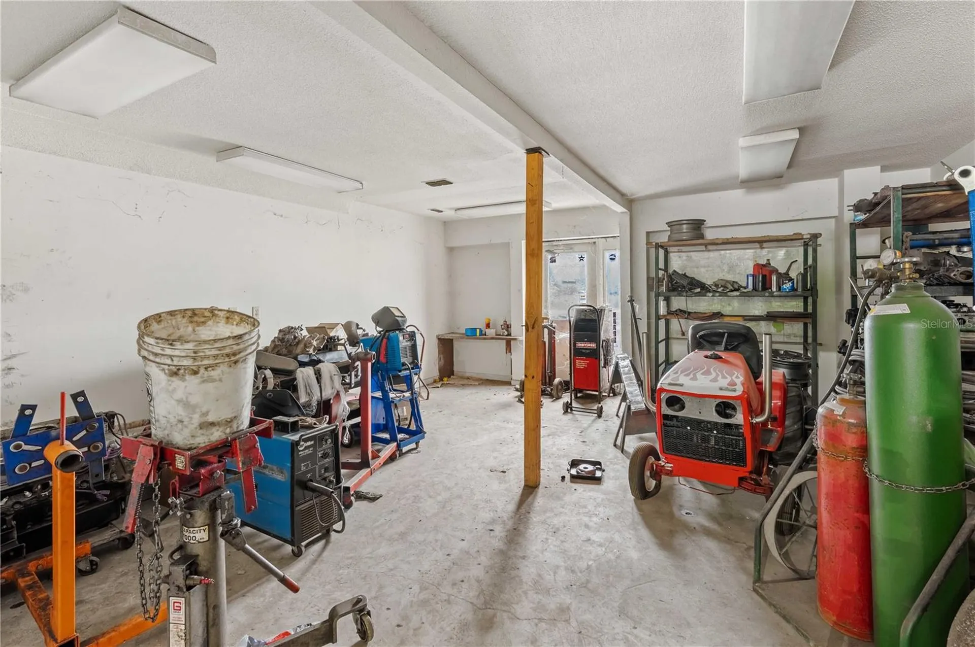 15804 Us Highway 301 Dade City FL 33523