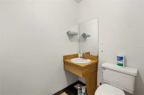 15804 Us Highway 301 Dade City FL 33523