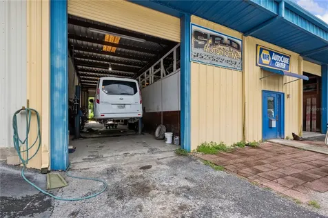 15804 Us Highway 301 Dade City FL 33523