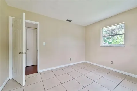 7313 34th Avenue N St Petersburg FL 33710