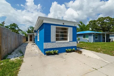 7313 34th Avenue N St Petersburg FL 33710