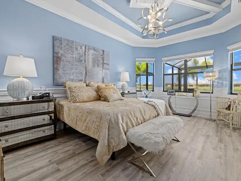 5650 Mulligan Way Bradenton FL 34211
