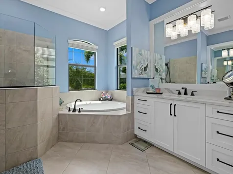 5650 Mulligan Way Bradenton FL 34211