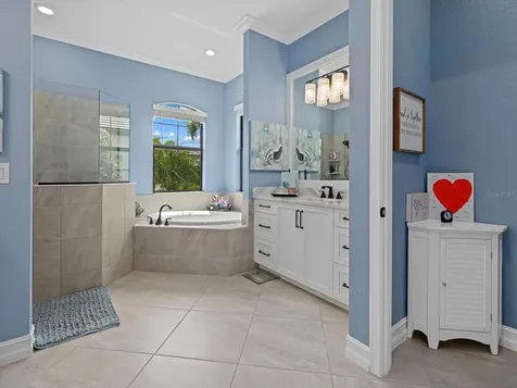 5650 Mulligan Way Bradenton FL 34211