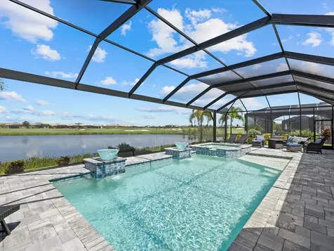 5650 Mulligan Way Bradenton FL 34211