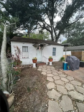 8910 El Portal Drive Tampa FL 33604