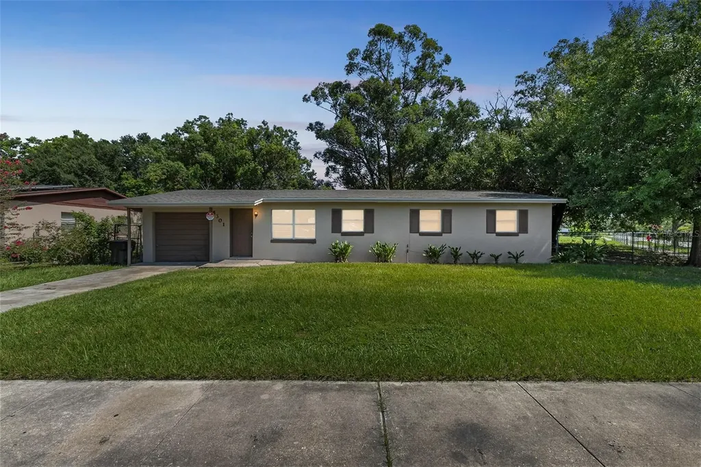 5301 Rosegay Court Orlando FL 32811