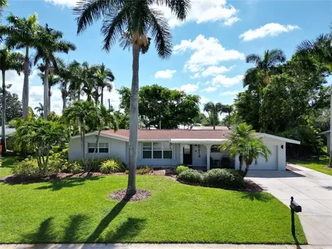 6214 Saint Andrews Circle N Fort Myers FL 33919