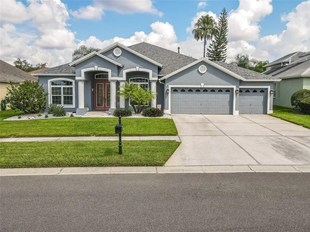 10110 Queens Park Drive Tampa FL 33647