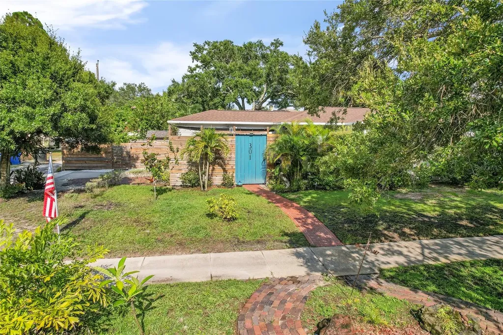 301 72nd Street N St Petersburg FL 33710
