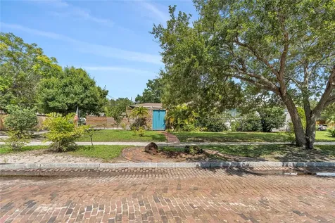 301 72nd Street N St Petersburg FL 33710