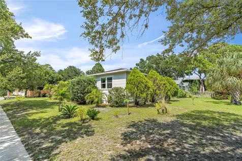 301 72nd Street N St Petersburg FL 33710