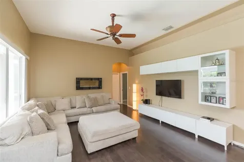 4509 River Close Boulevard Valrico FL 33596