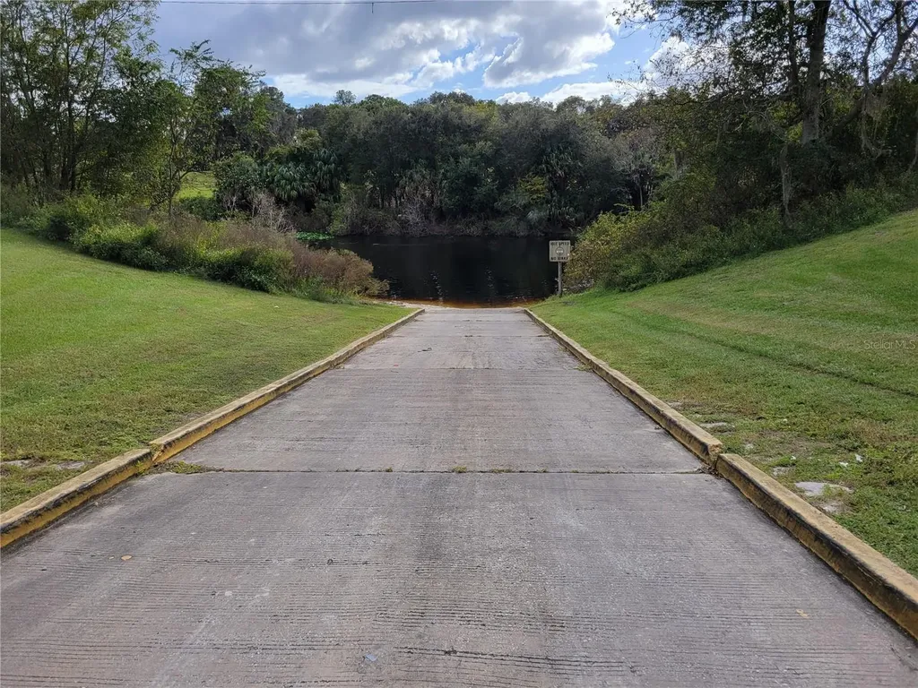 SE 74th Lane Road Ocklawaha FL 32179