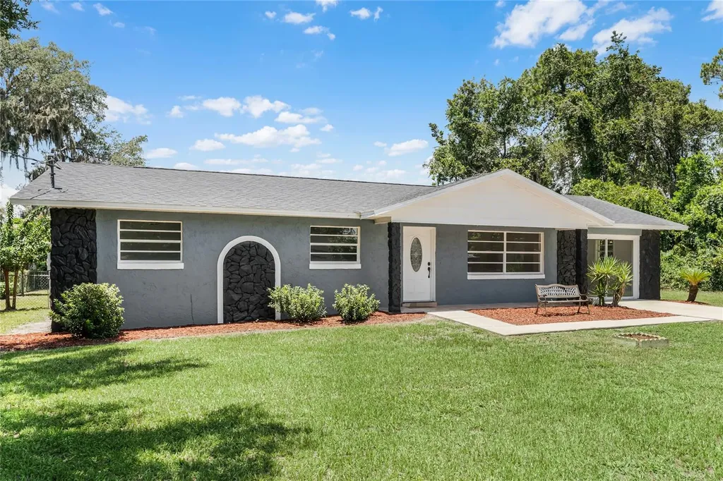 5672 County Road 173 Wildwood FL 34785
