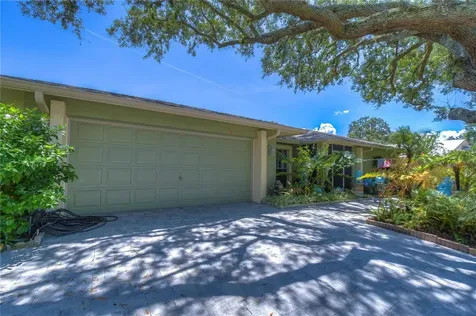 1339 Corner Oaks Drive Brandon FL 33510
