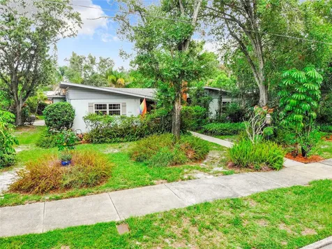 5055 21st Avenue N St Petersburg FL 33710