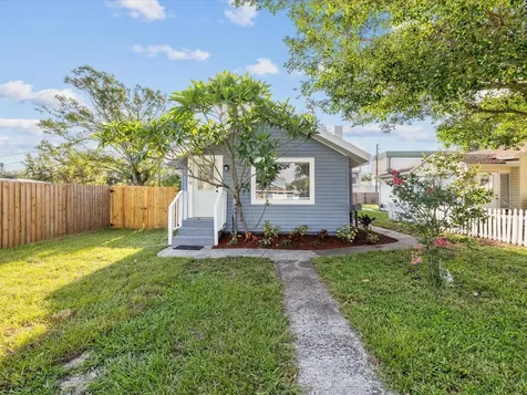 2919 10th Street N St Petersburg FL 33704