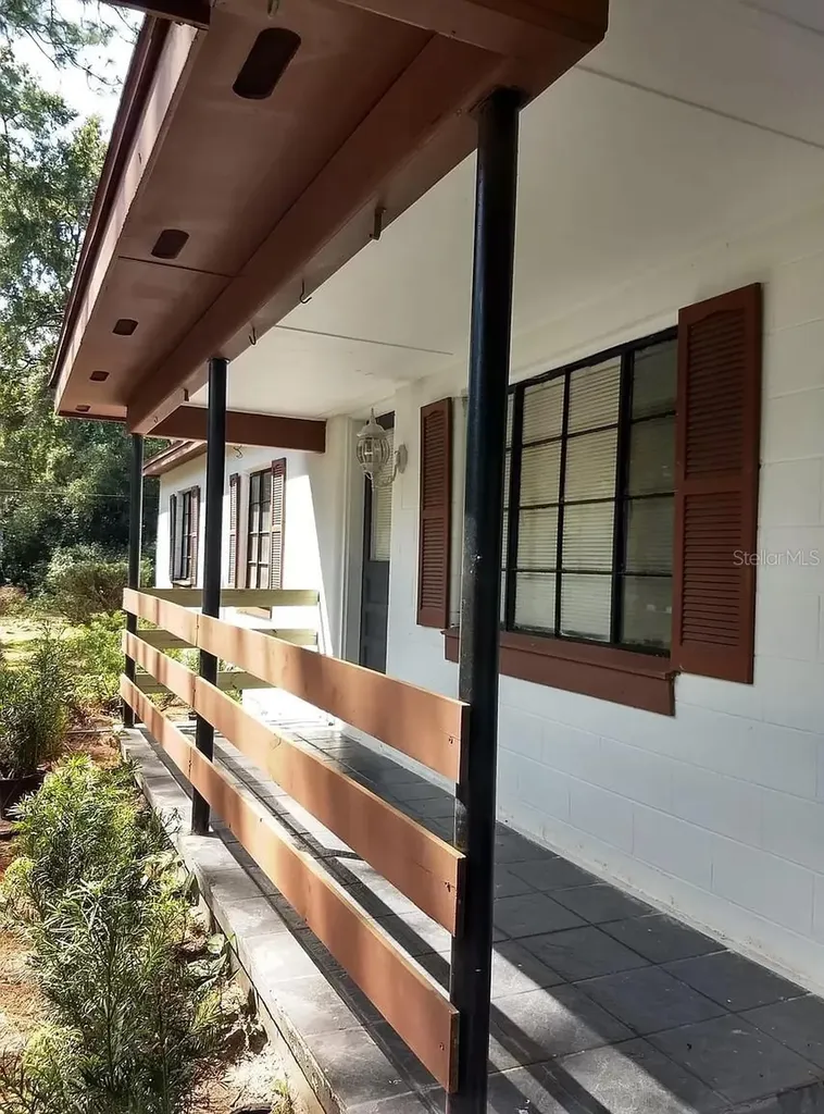 4320 NW 10th Street Gainesville FL 32609