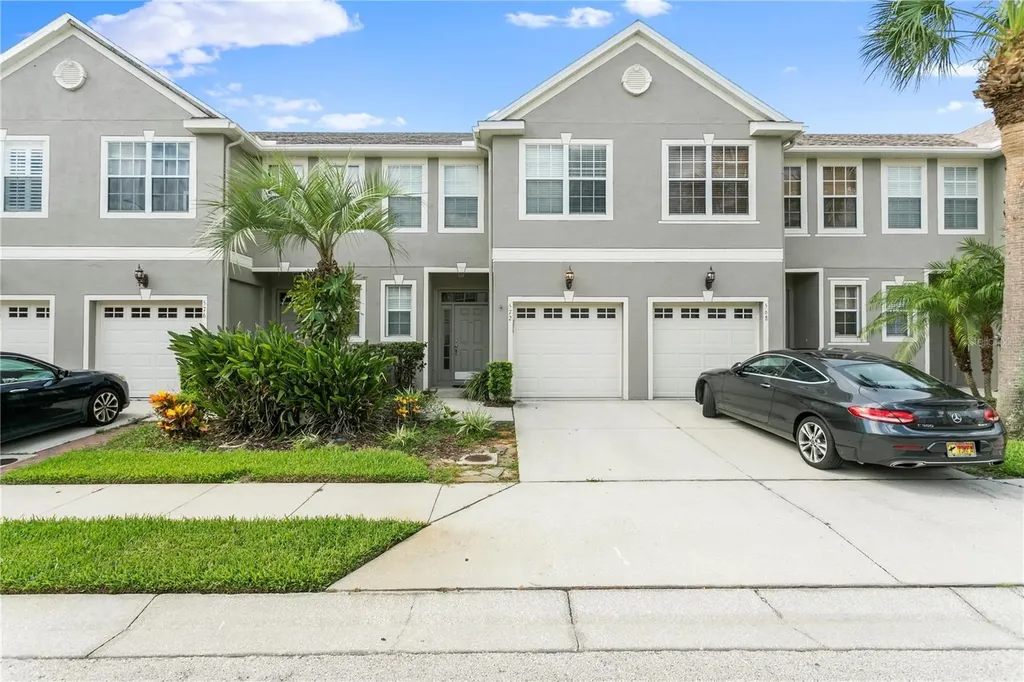 572 Shoreham Court NE St Petersburg FL 33716