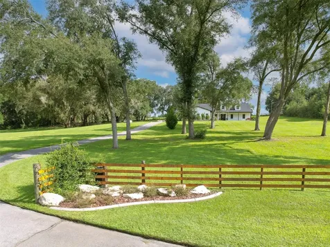 35037 Heartland Drive Dade City FL 33523