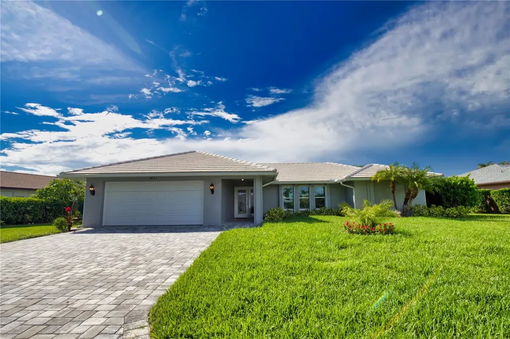 1821 Flametree Lane Venice FL 34293