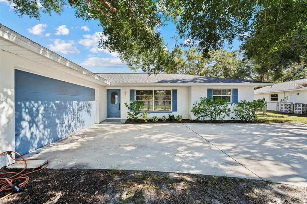 205 Mimosa Circle Sarasota FL 34232