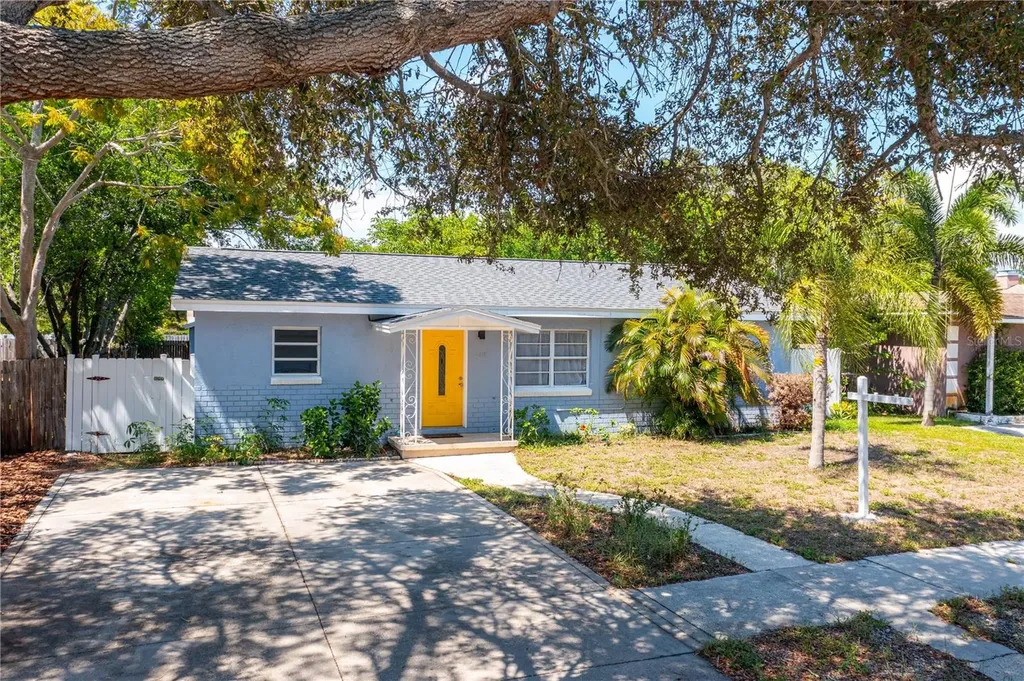 6319 9th Avenue S Gulfport FL 33707