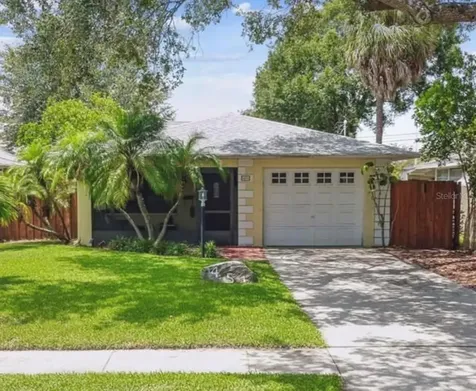 451 36th Avenue N St Petersburg FL 33704