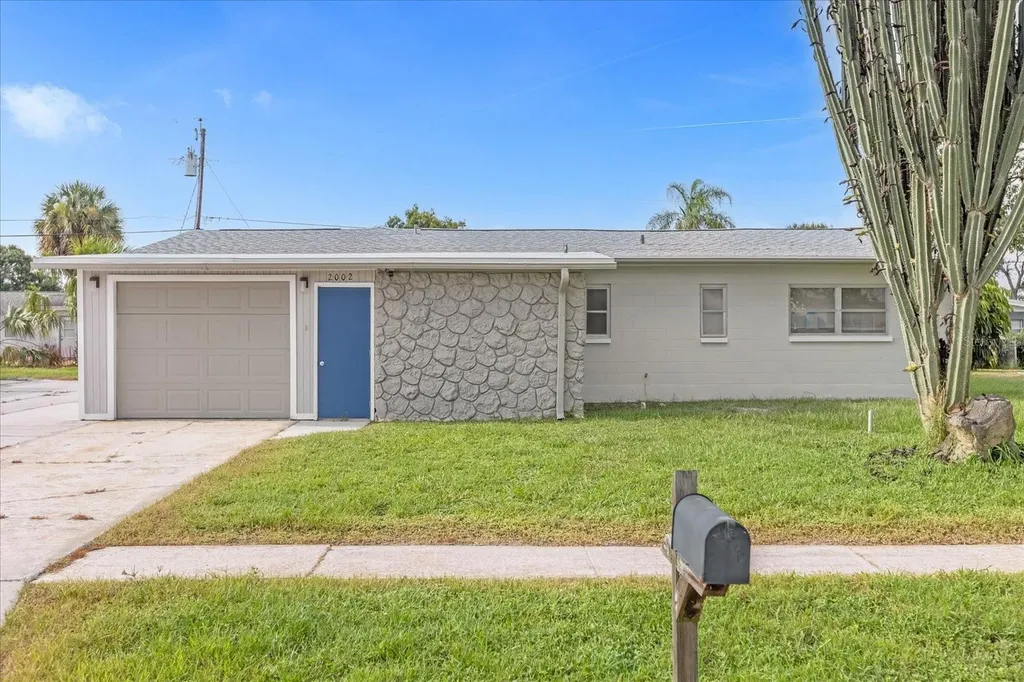 2002 Wallace Avenue Melbourne FL 32935
