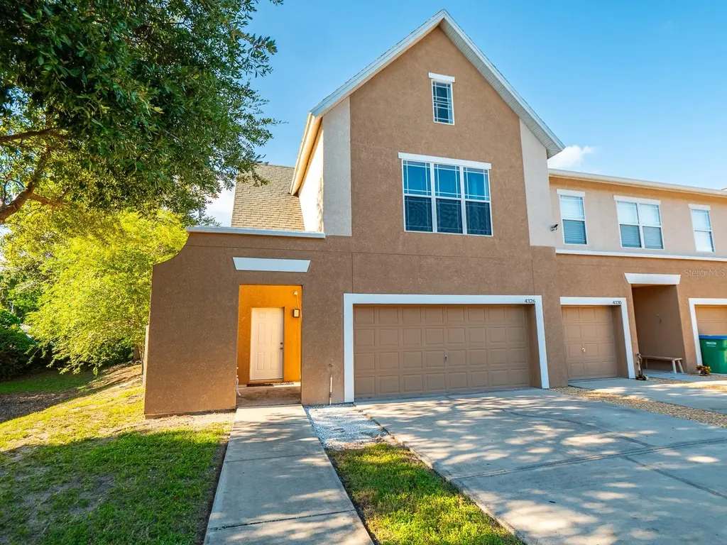 4326 Tyler Circle N St Petersburg FL 33709