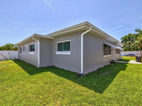 3998 11th Street NE St Petersburg FL 33703