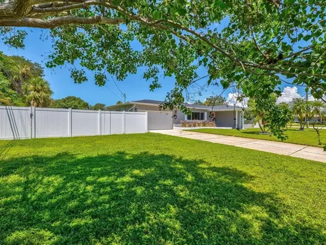 3998 11th Street NE St Petersburg FL 33703