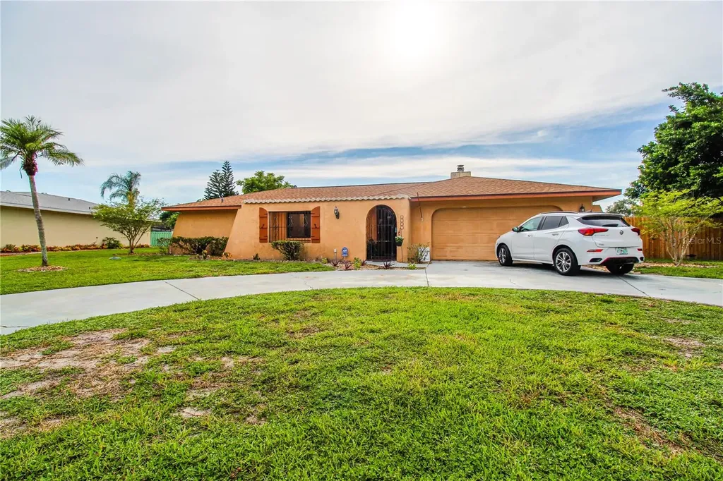 6908 Pennsylvania Avenue Sarasota FL 34243