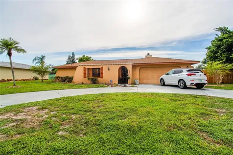 6908 Pennsylvania Avenue Sarasota FL 34243