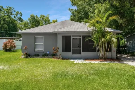 212 Pike Street Auburndale FL 33823