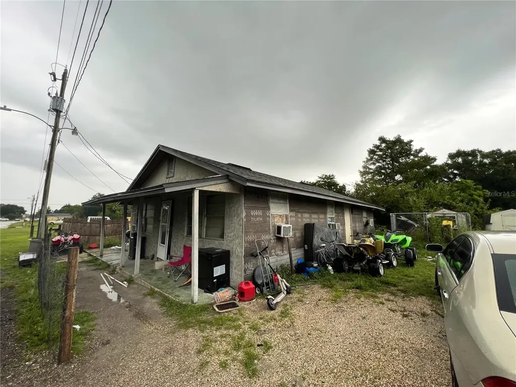2321 Sipes Avenue Sanford FL 32771