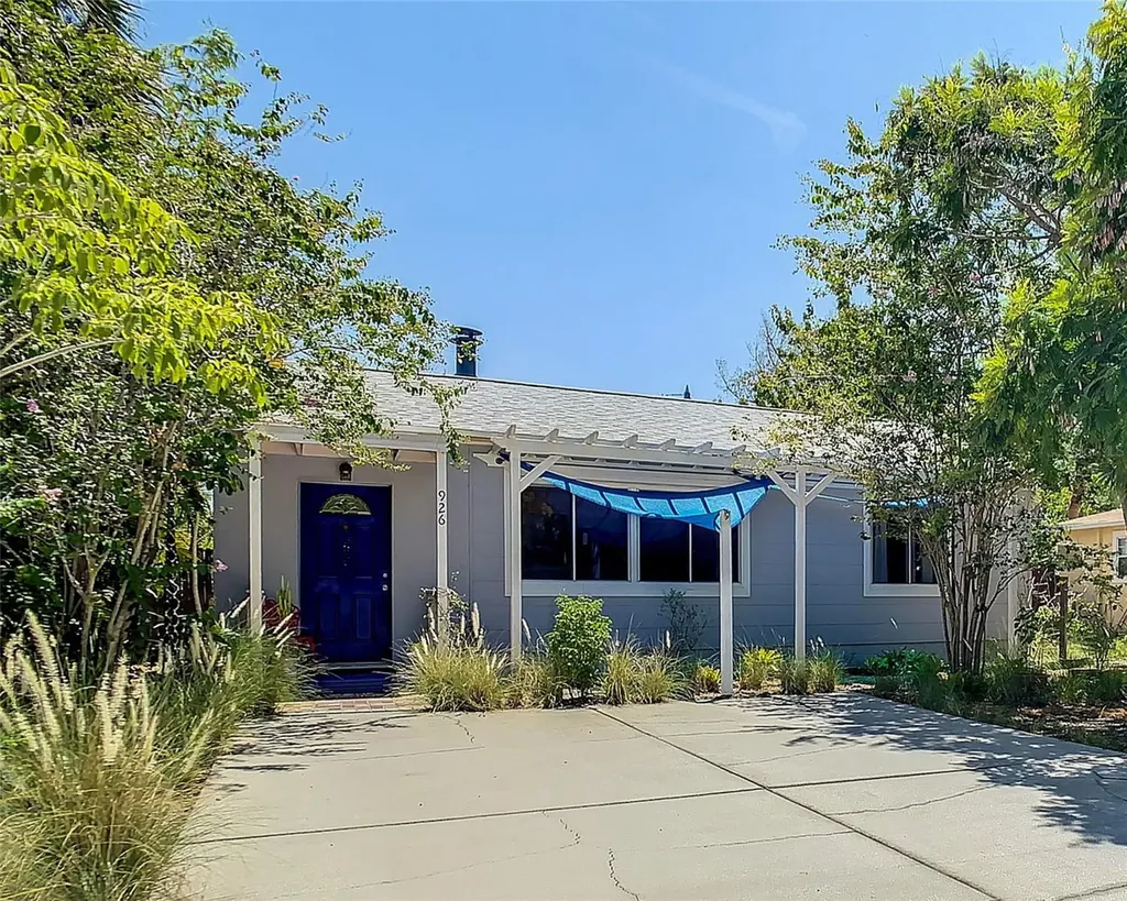926 Gray Street S Gulfport FL 33707