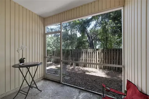 10910 Black Swan Court Seffner FL 33584