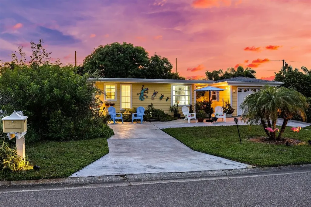 2472 Trade Winds Drive Dunedin FL 34698