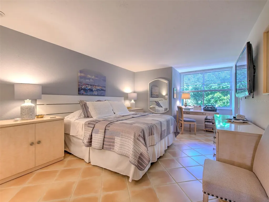 720 Bayport Way Longboat Key FL 34228