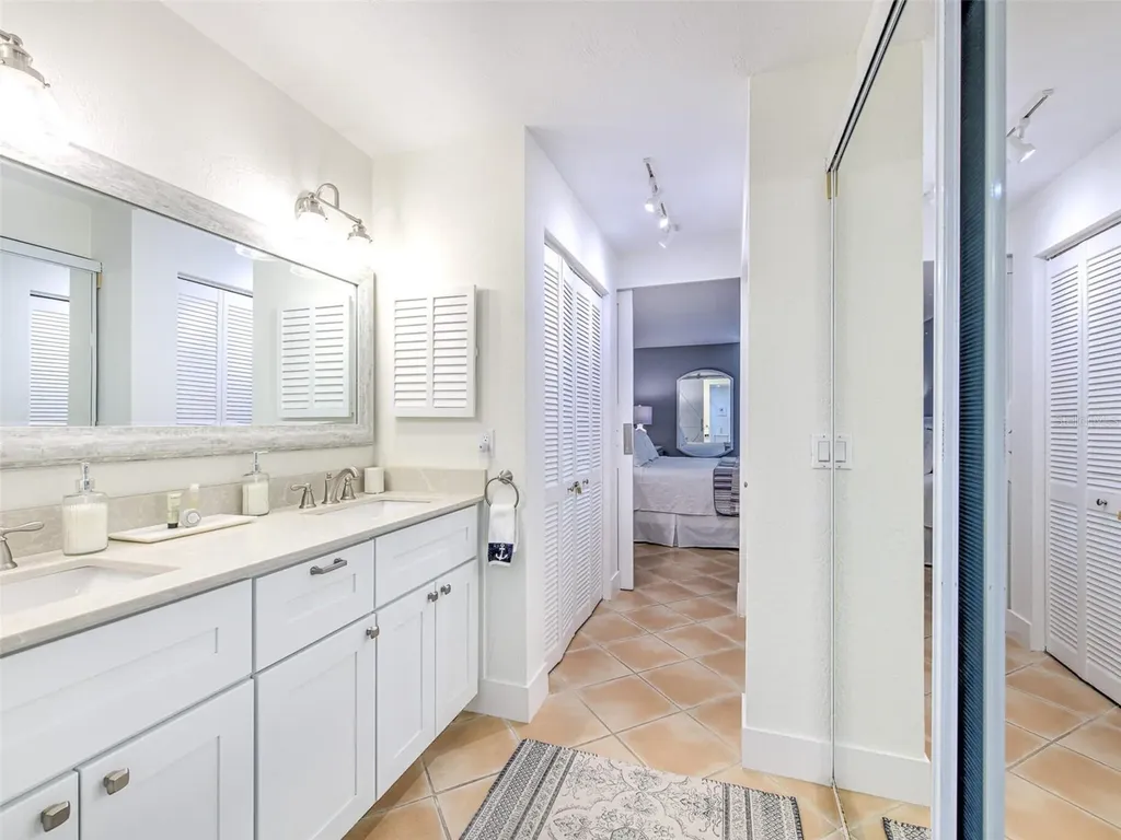 720 Bayport Way Longboat Key FL 34228
