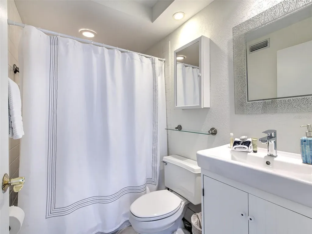 720 Bayport Way Longboat Key FL 34228