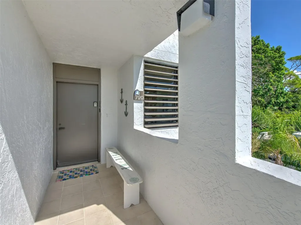720 Bayport Way Longboat Key FL 34228