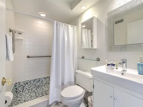 720 Bayport Way Longboat Key FL 34228